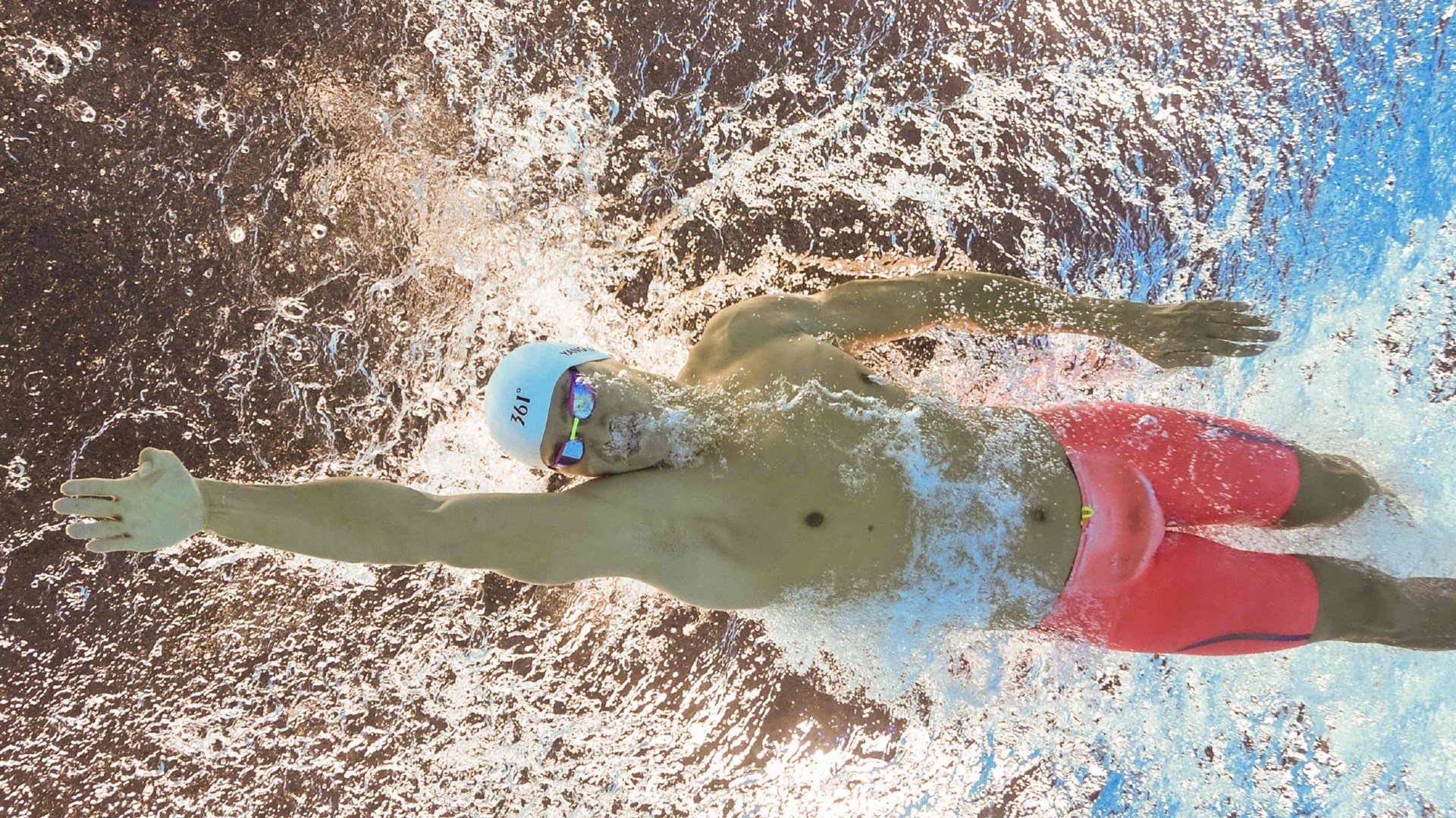 AYX官网-“安赫尔·巴尔博萨的强大突破力和敏锐进攻嗅觉，成为美洲狮队制胜的武器”