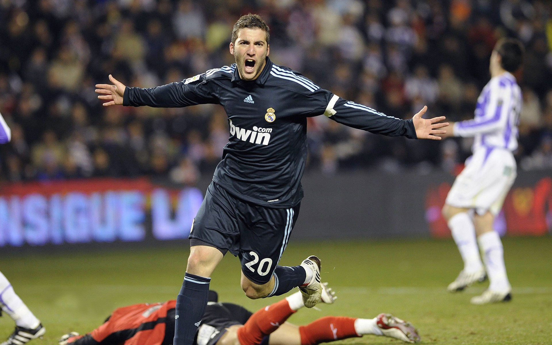 AIYOUXI.COM-赛事观看人数回升暗合体育产业复兴方向